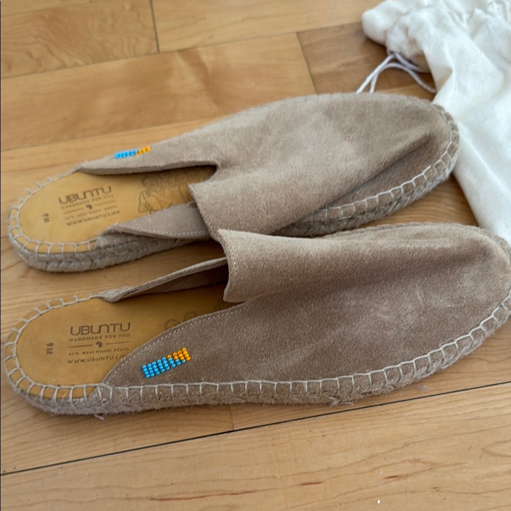 Women’s Suede Mule Slippers in Taupe
